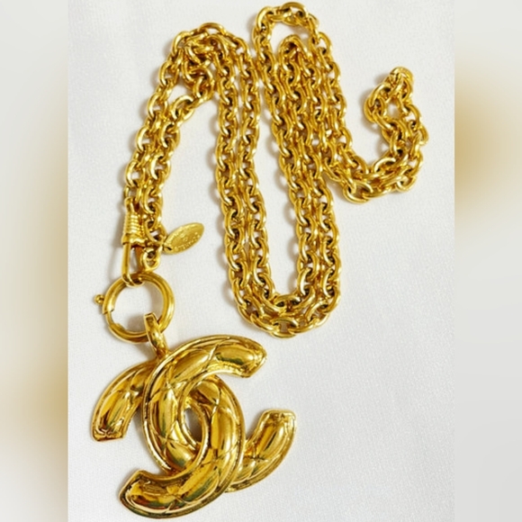 Chanel 24kt Gold-plated Quilted CC Long Necklace - Picture 2 of 8
